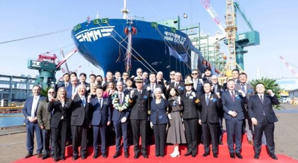 HMM introduces Korea’s first LNG-powered container ships