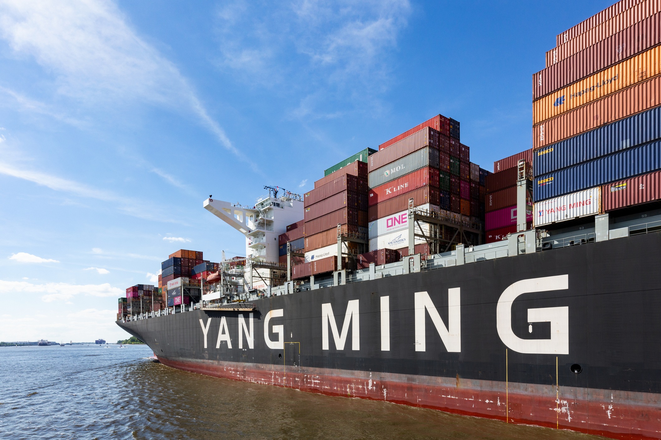 Yang Ming Announces the Purchase of Three 8,000 TEU Methanol Dual-Fuel Containerships
