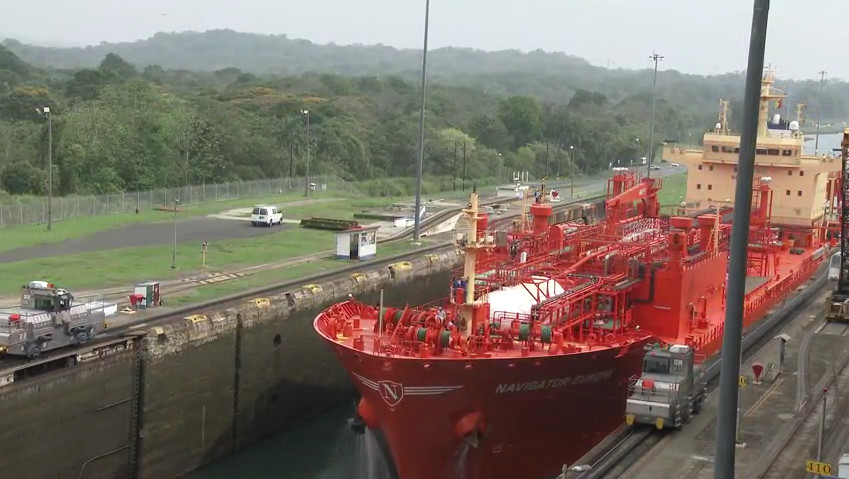 The Panama Canal authorizes the start of an open bidding process for the transportation of energy products