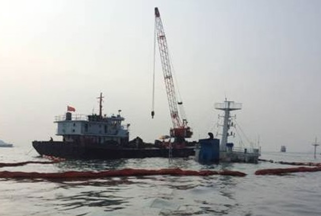 Two Chinese-Flagged Boxships Collide in Taiwan Strait