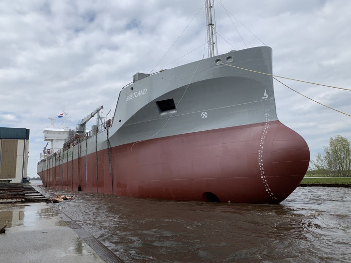 Cement carrier Shetland successfully launched (Video)