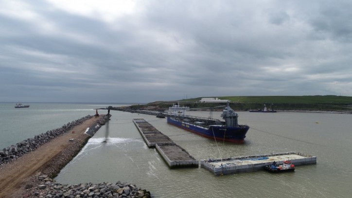 Longest vessel in Aberdeen Harbour history welcomed at the port to assist with expansion