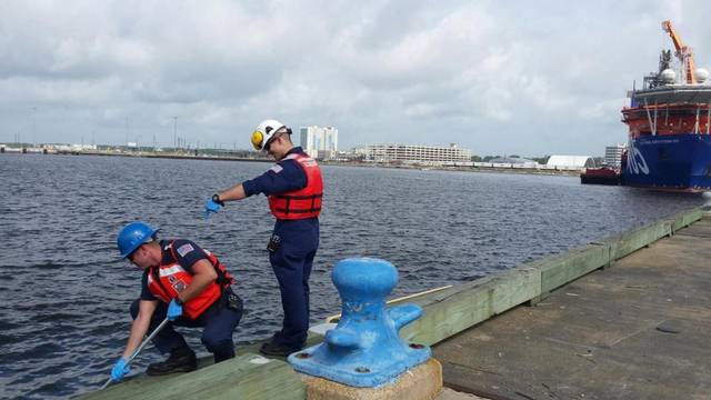 Diesel Spill Forces Closure on the Mississippi river