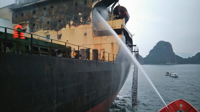 Bulk carrier South Star caught fire in Tonkin Bay, Vietnam