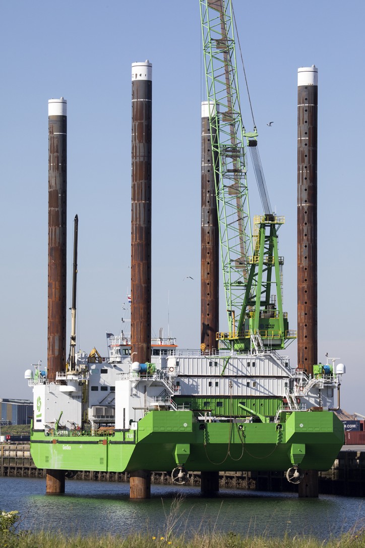 DP2 jack-up vessel ‘Goliath’ sets sails to China for first offshore wind projects