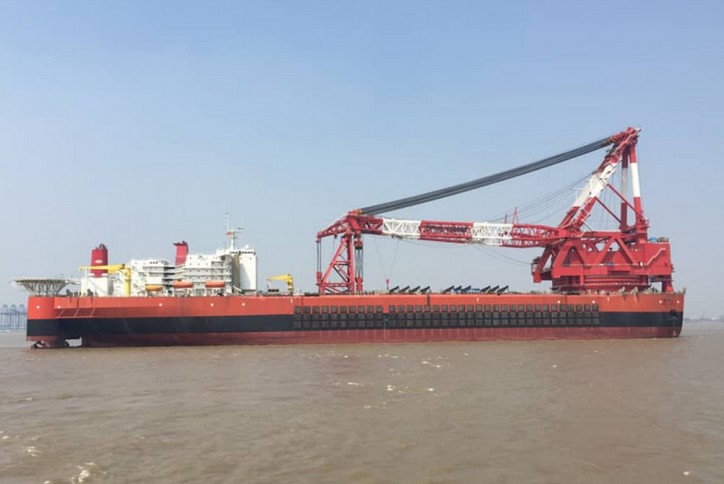 Heavy-lift vessel sets world record during testing (Video)