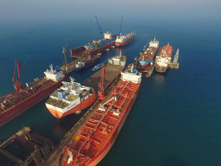 Spotted: Dockwise heavy lift vessel visits Turkey’s Besiktas shipyard for repair works