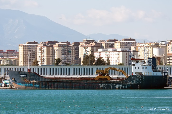 Greek Coast Guard boarded cargo ship carrying weapons possibly linked to ISIS