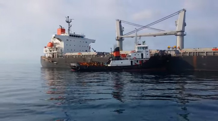 Update: Grounded Bulker Belle Rose refloated at Monad Shoal (Video)