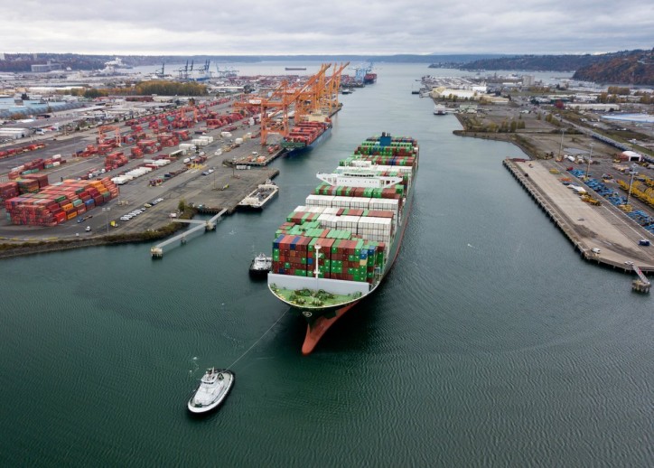 Port of Tacoma welcomes Evergreen’s Thalassa Axia - the largest vessel ever to call the port (Video)