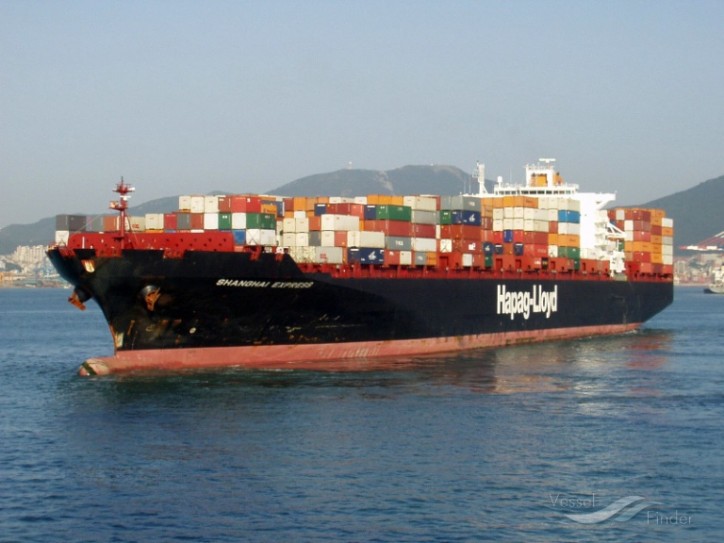Fire-stricken Container ship Yantian Express en route to Freeport