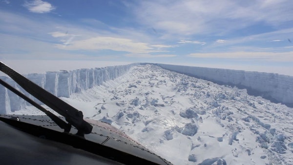 Shipping Industry Cautioned as Huge Iceberg Breaks Off Antarctica