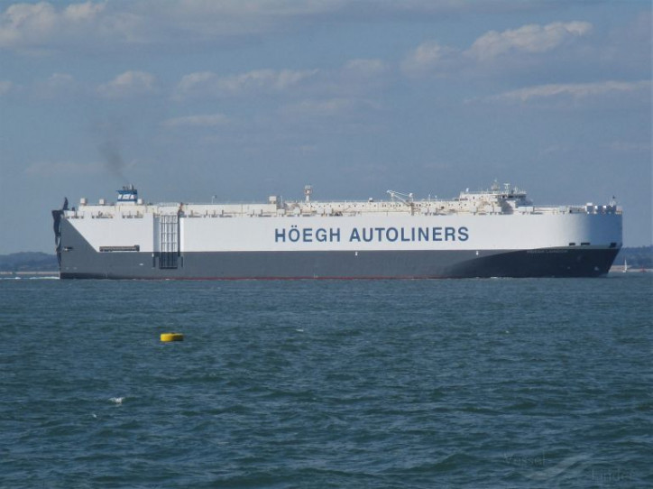 Höegh Autoliners shipped 100 breakbulk units simultaneously from Germany and India for a cement plant project in Kenya