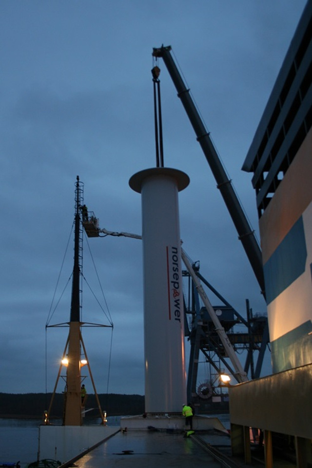 Lifting of Norsepower Rotor Sail on the vessel