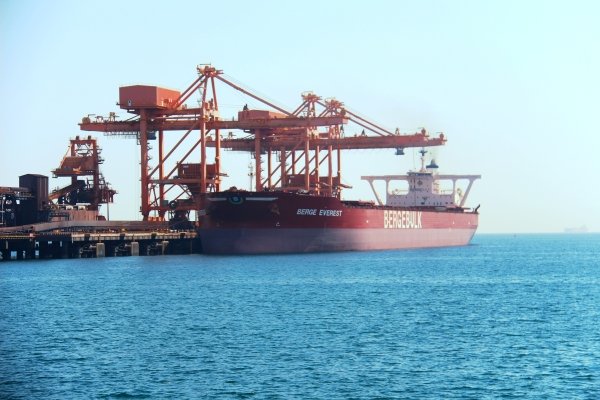 One-hundredth very large ore carrier berths in Sohar