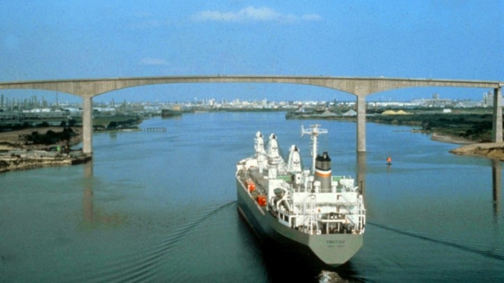 Houston Ship Channel Operational Again Following Partial Closure Due To Leakage