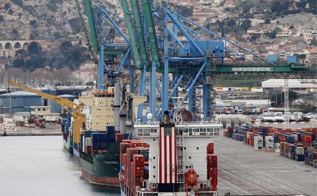 Marseille gets ready for the 20,000 TEU ships