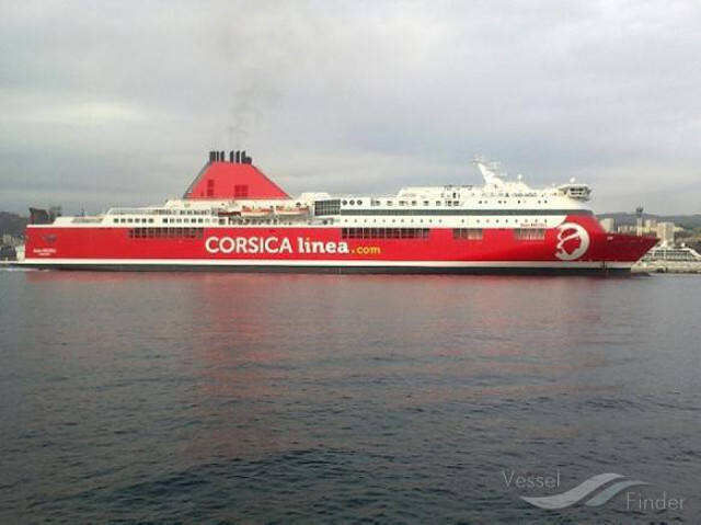 Passenger ferry Jean Nicoli evacuated in France after an underwater explosion
