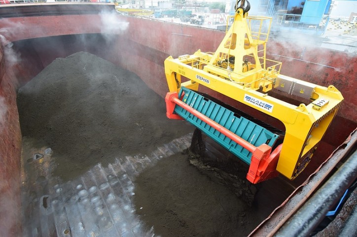 APM Terminals Poti, Georgia commissioned a new, state-of-the-art, revolving spreader to load copper concentrate into bulk vessels