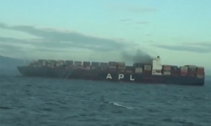 Fire breaks out on container ship APL Vancouver (Video)