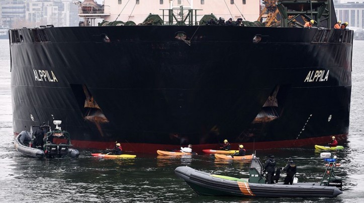 Greenpeace activists divert Helsinki-bound coal ship