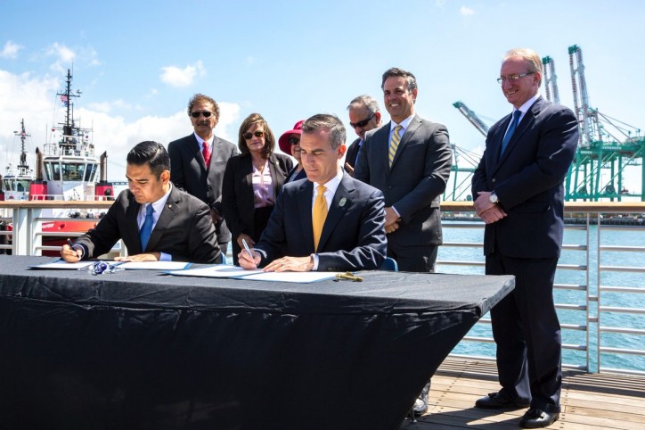 Port of Los Angeles and Long Beach announce zero emission goals for San Pedro Bay ports (Video)