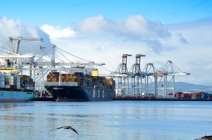 Port of Oakland steps up as ships carry bigger loads than ever