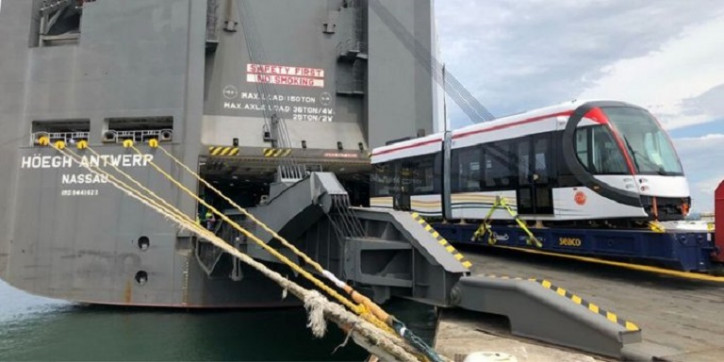 Trams set sail to Mauritius on board vehicle carrier Hoegh Antwerp