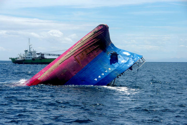 Ship Collision off Ueshima (Video)