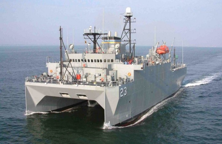 USNS Impeccable rescues 11 Fishermen 