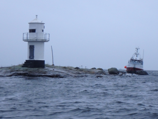 Photo report: Survey ship ran aground off Nordmaling, Sweden