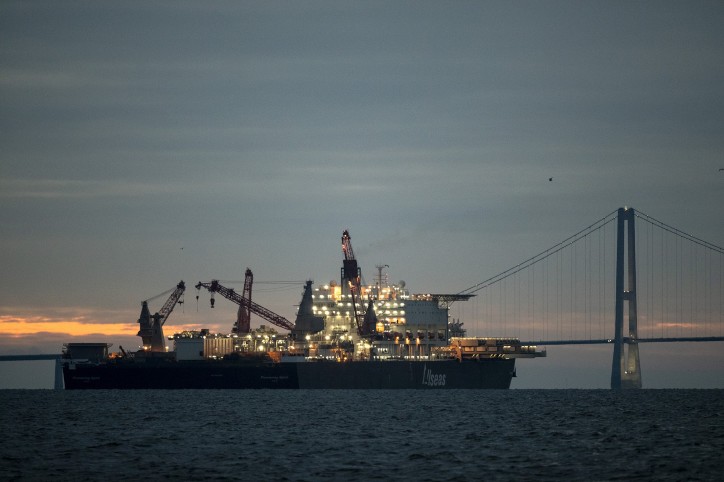 Pipelay Vessel Pioneering Spirit on Its Way to Join the Nord Stream 2 Construction Fleet
