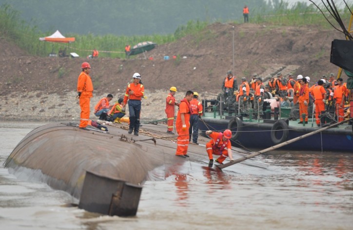 Update: Death toll from sunken Chinese ferry rises to 65, relatives demand answers