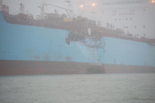 M/T Carla Maersk damaged