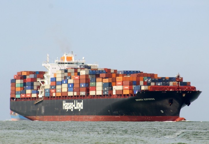 Hapag-Lloyd’s boxship Bremen Express loses containers at sea