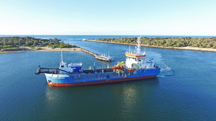 Damen TSHD 650 Tommy Norton begins operations at Gippsland Lakes, Australia