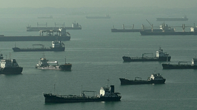 Several Tankers Park off Singapore Coast Ahead of Expected Oil Price Rise