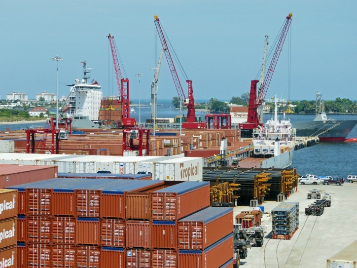 Port of Palm Beach Signs 10-Year Contract with Tropical Shipping