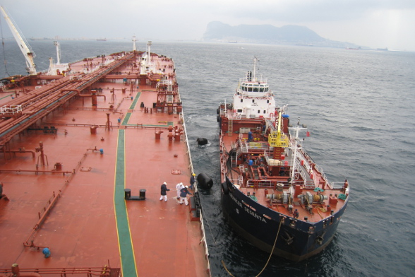 Cepsa, the first bunker supplier in the Strait of Gibraltar with mass flow meters on its barges (Video)