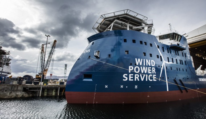 First Offshore Wind Service Vessel from Ulstein Verft launched (Video)