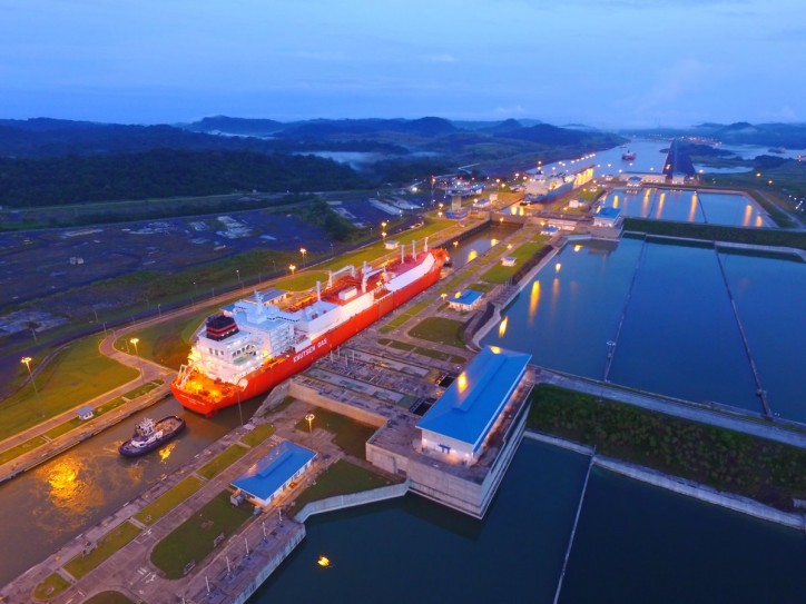 Panama Canal Transits Four LNG Vessels in One Day