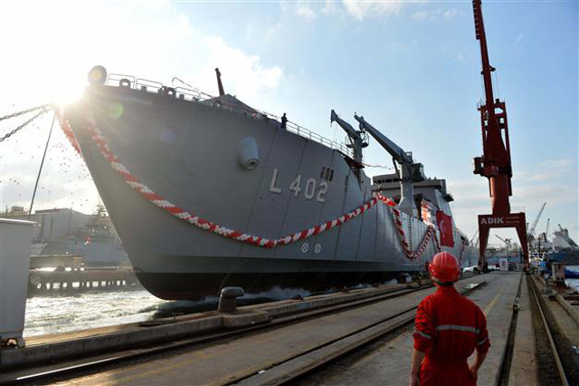 Turkey launches Bayraktar amphibious ship