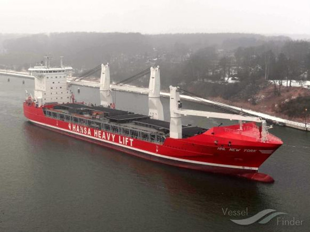 Hansa Heavy Lift Navigates Western Boundary Of Northern Sea Route
