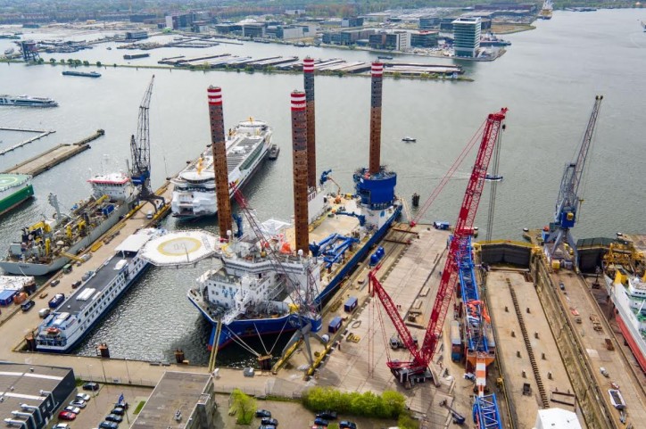 Spotted: Sea Installer at Damen Shiprepair Amsterdam for crane upgrade