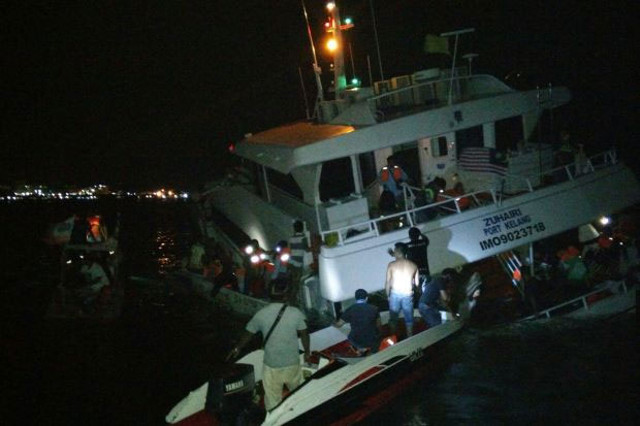 158 passengers rescued from sinking ferry ZUHAIRI near Semporna port, Malaysia