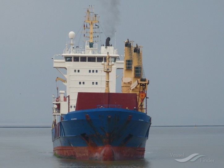 Rescue efforts scrambled for stricken BBC Shanghai off Port St Johns