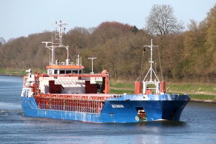 Cargo ship allided with tanker and ferry in Swinoujscie, Poland