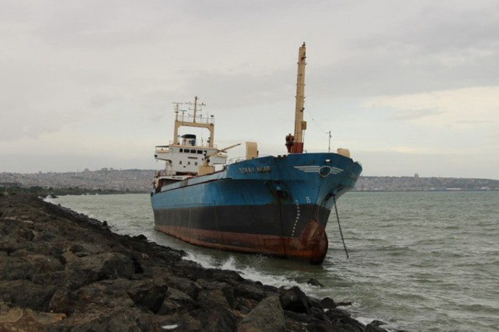 Spotted: Cargo ship Tokay Akar runs aground near Samsun, Turkey