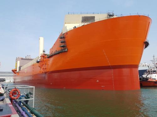 FSO Ailsa’s hull touches water for the first time