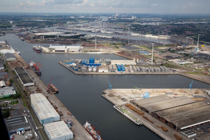 New regular service for breakbulk and containers between port of Ghent and Guinea